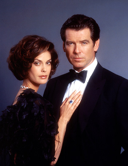 Pierce Brosnan and Teri Hatcher in Tomorrow Never Dies (1997)