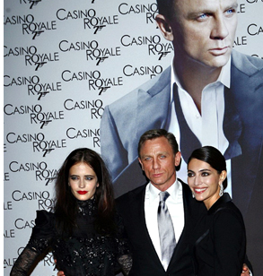 Eva Green, Daniel Craig & Caterina Murino 