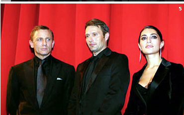 Daniel Craig, Mads Mikkelsen & Caterina Murino