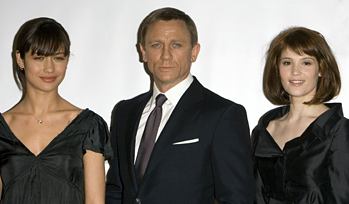 Ogla Kurylenko, Daniel Craig & Gemma Arterton at the Quantum of Solace press launch