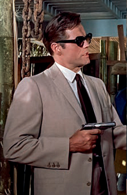 Jack Lord as Felix Leiter