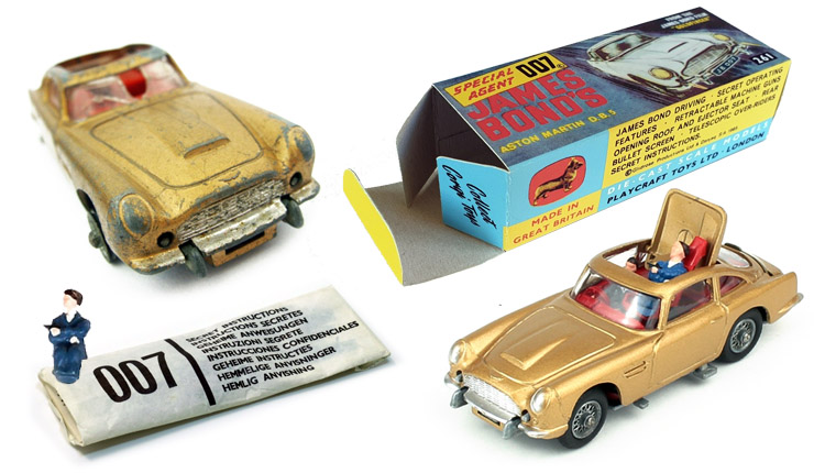 Corgi Toys - Aston Martin in played with state and pristine boxed edition