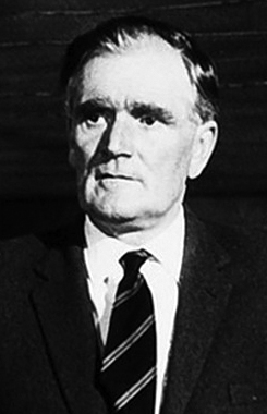 Desmond Llewelyn as Q Golfinger (1964)