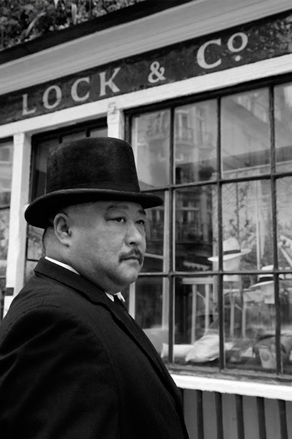 Oddjob buys a hat...