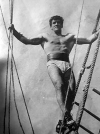 Doug Robinson in the rigging on Jason and The Argonauts (1963)