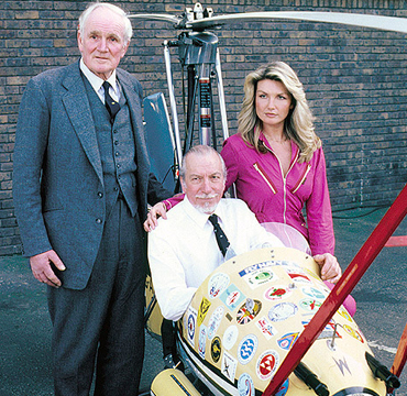 Ken Wallis and 'Little Nellie' with Desmond Llewelyn and Sue Vanner at the 1981 James Bond British Fan Club International Convention