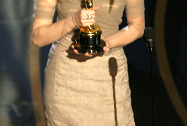 Eva Green presents the Oscar for Best Documentary Short Subject