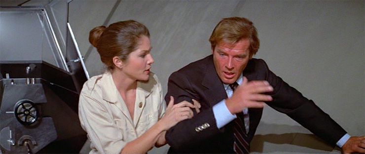 Holly Goodhead (Lois Chiles) and James Bond (Roger Moore) in Moonraker (1979)