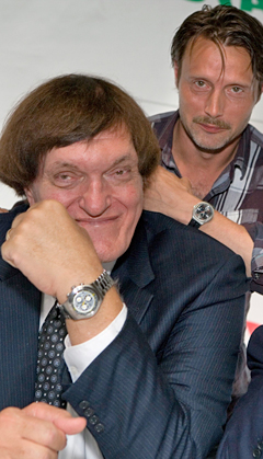 Richard Kiel, as Mikkelsen and Swatch founder Nicolas G. Hayek in Bregenz